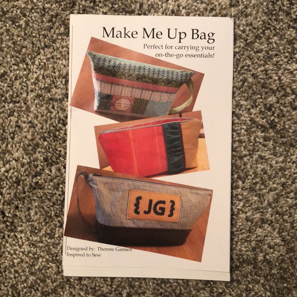🟡SEWING PATTERN “Make Me Up Bag” 16” x 10”